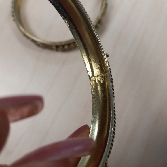 Two Vintage Gold Tone Mesh & Wired Classic-Look Bangles Wavy Patterned Sphere - Picture 3 of 12